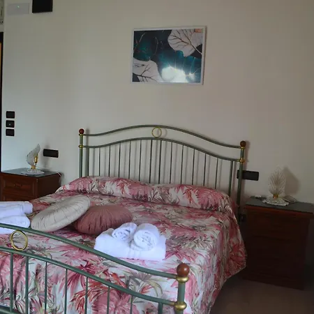 Apartment And Center *